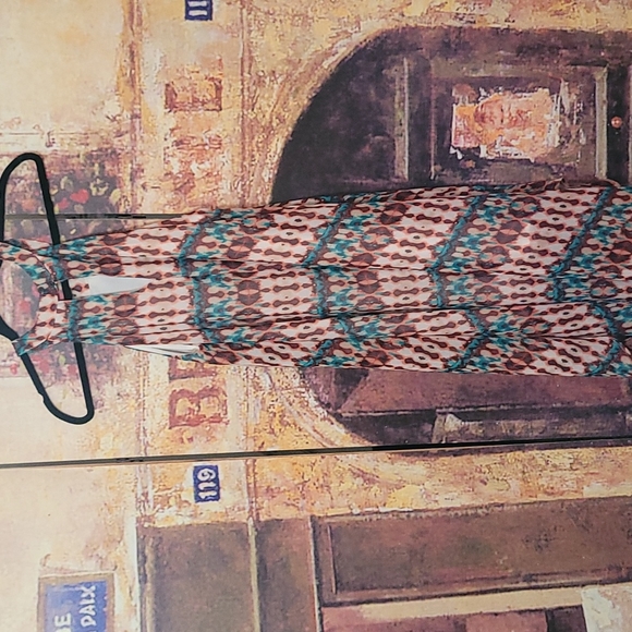 Dress - Picture 2 of 4